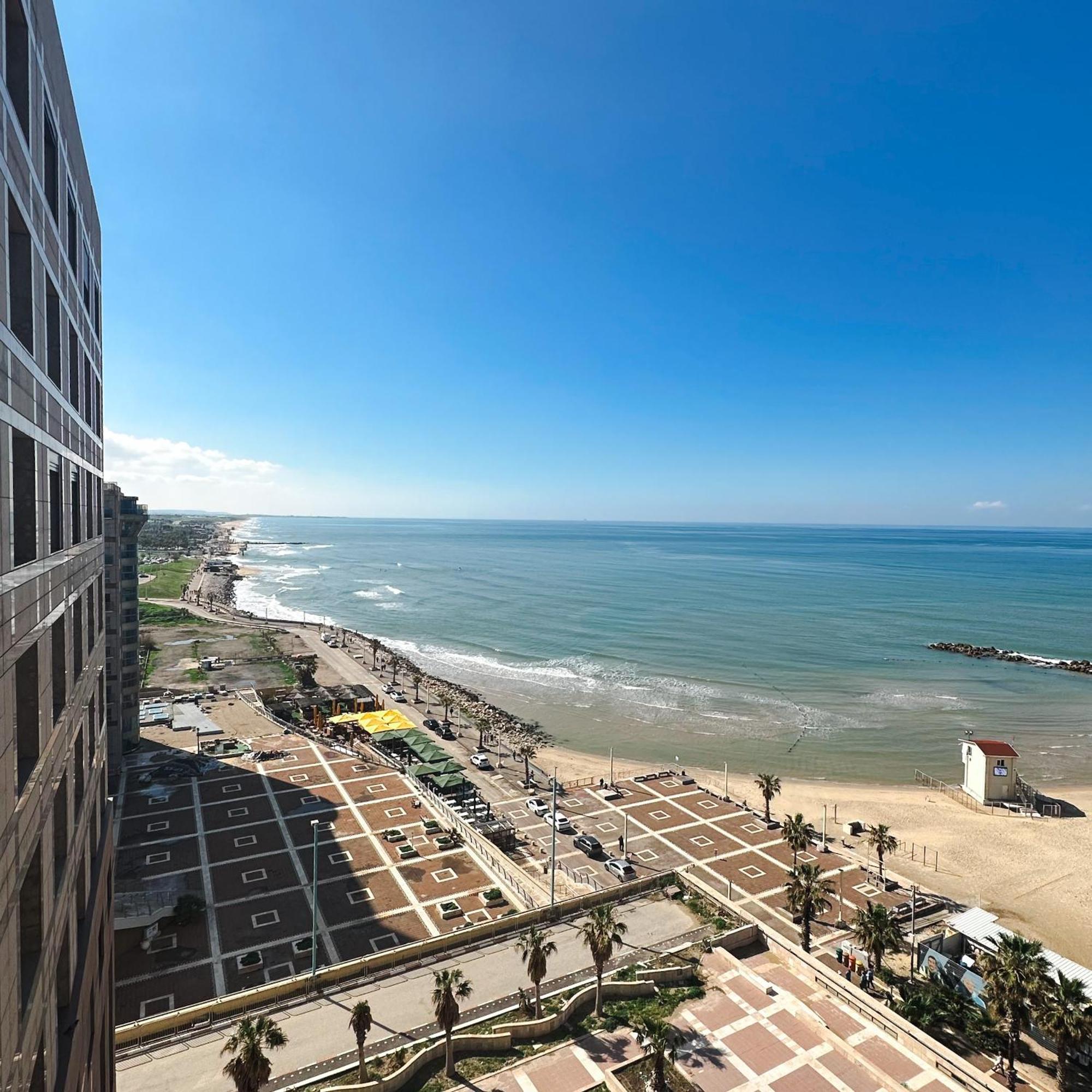 Haifa Almog Tower- "Blue Reef" Suite On The Sea Екстериор снимка