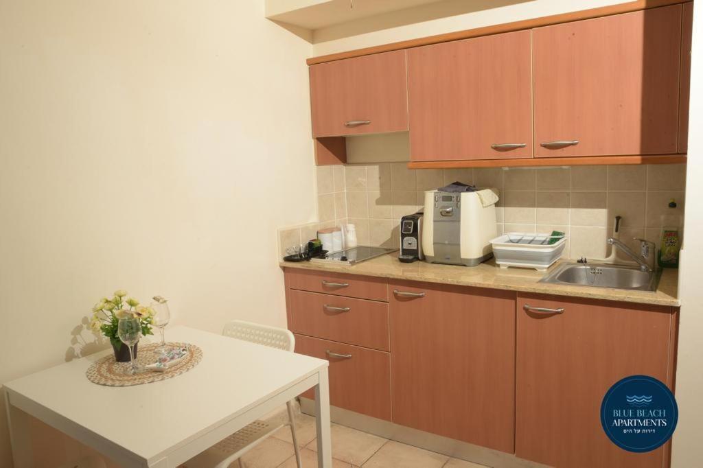Haifa Almog Tower- "Blue Reef" Suite On The Sea Екстериор снимка